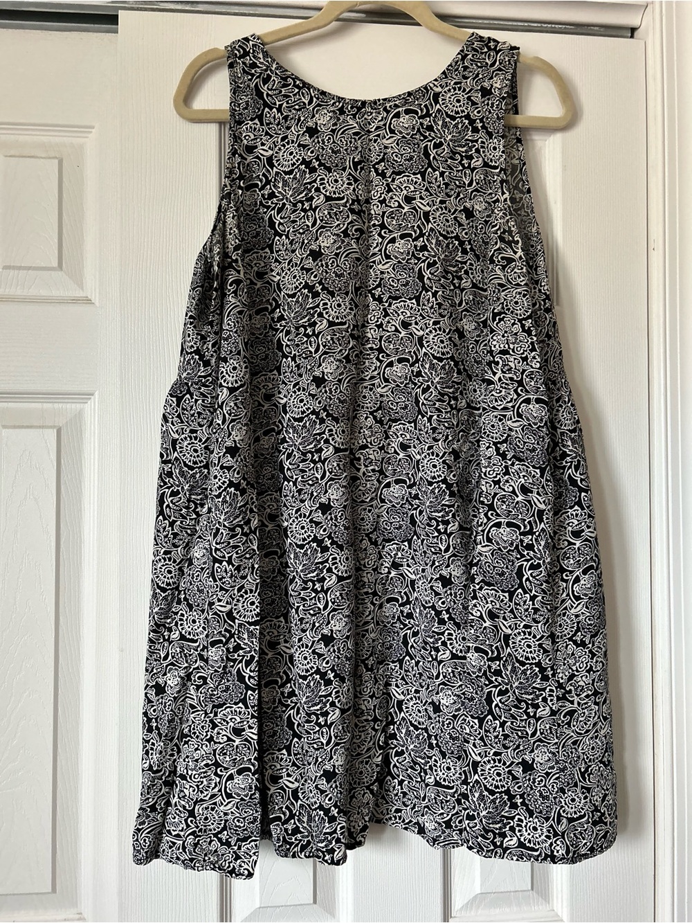 Old Navy Black & White Floral Dress